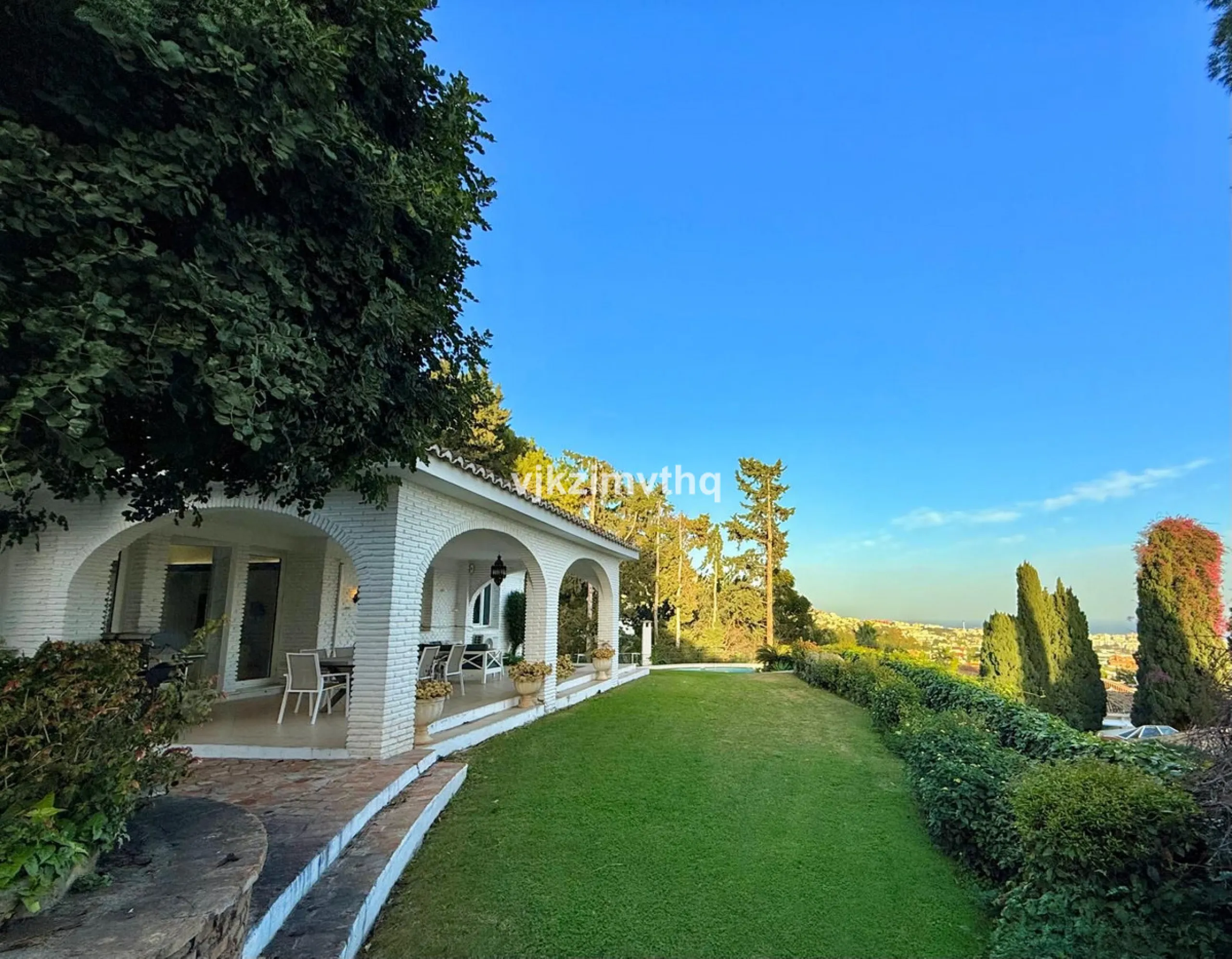 Located in the prestigious and historically significant Rancho Domingo, this exceptional single-story residence offers a rare opportunity to own a home in one of Costa del Sol's most iconic urbanizations. Designed by a student of Frank Lloyd Wright, Ranch