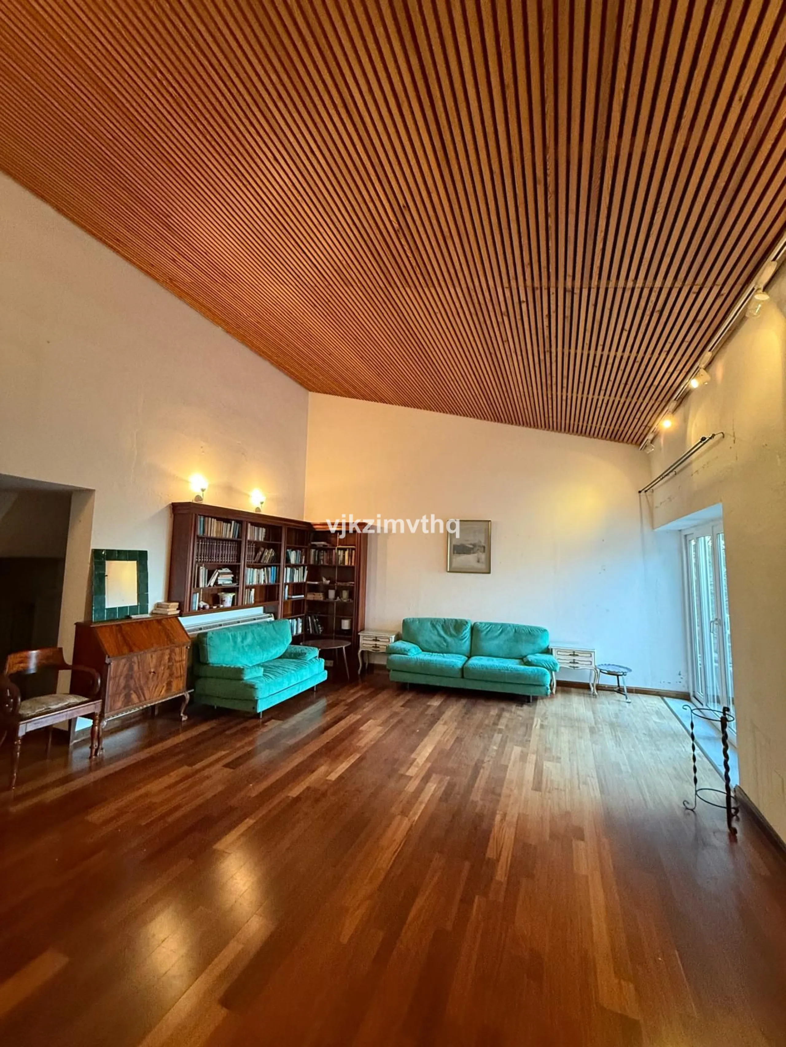 Located in the prestigious and historically significant Rancho Domingo, this exceptional single-story residence offers a rare opportunity to own a home in one of Costa del Sol's most iconic urbanizations. Designed by a student of Frank Lloyd Wright, Ranch