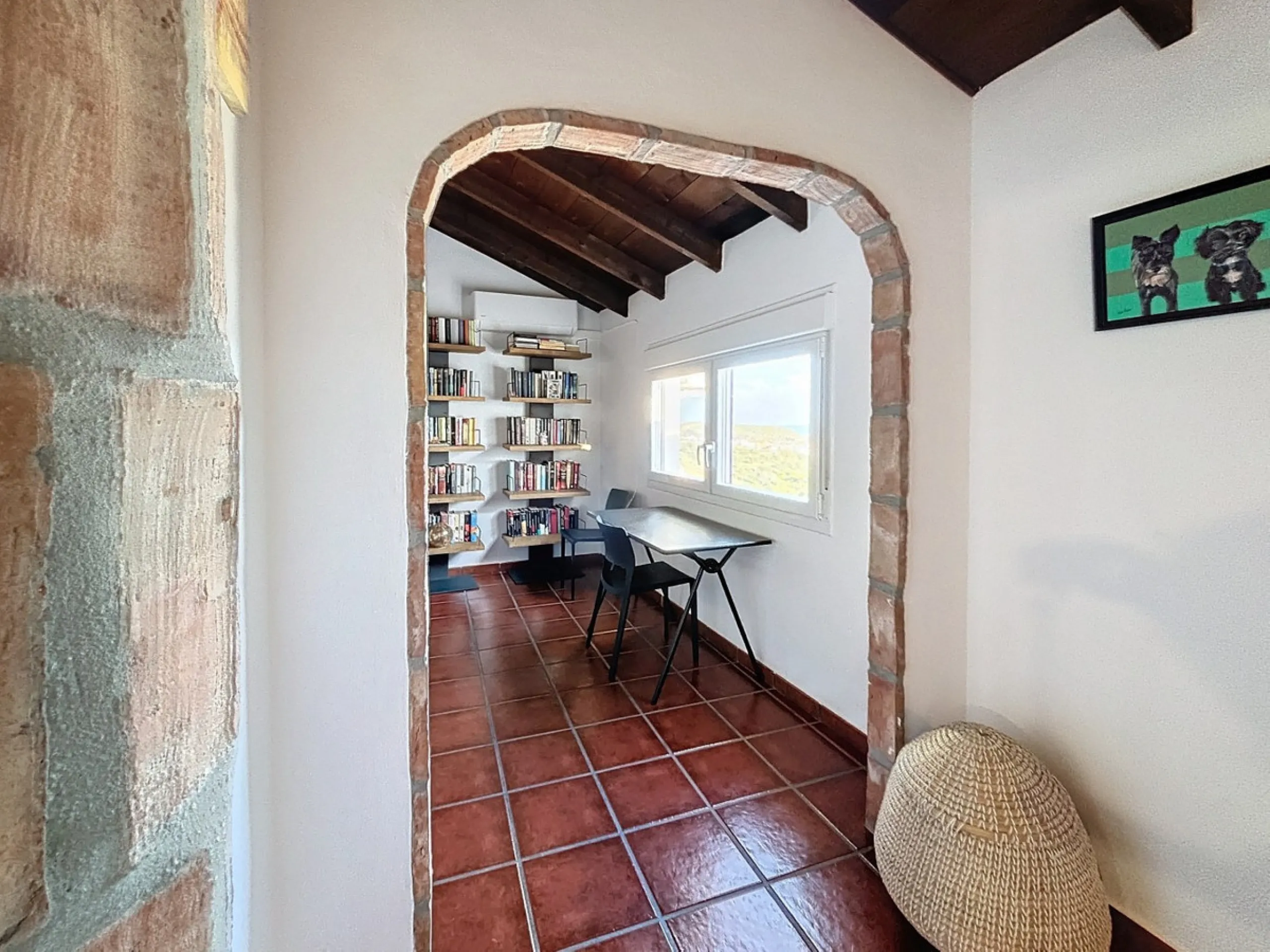 Spectacular finca in Almayate, combining rural tranquility with modern comforts. With 308 m2 of built area, this property features 4 spacious bedrooms and 4 bathrooms, distributed across two independent houses. An ideal place to enjoy panoramic views of t