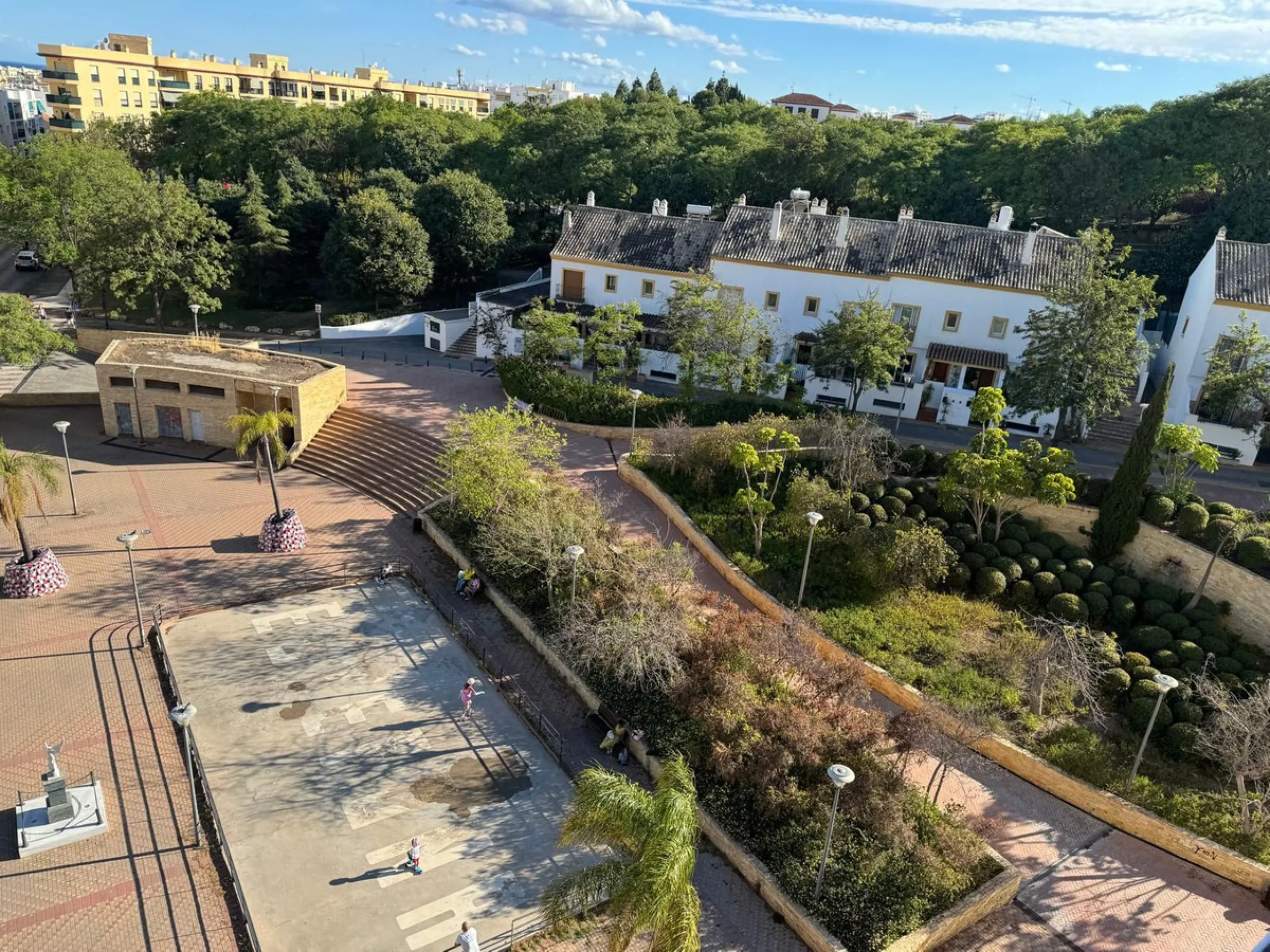 Middle Floor Apartment, Estepona, Costa del Sol.