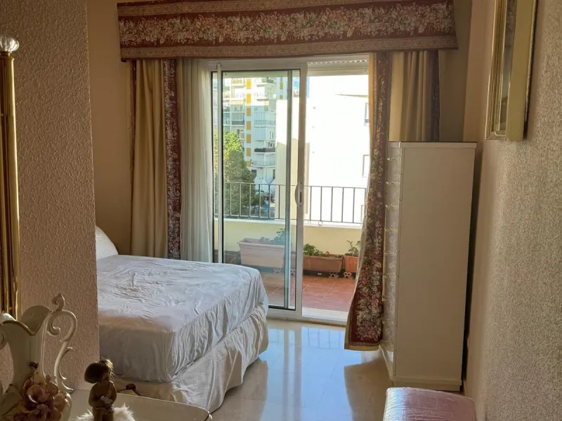 Middle Floor Apartment, Estepona, Costa del Sol.