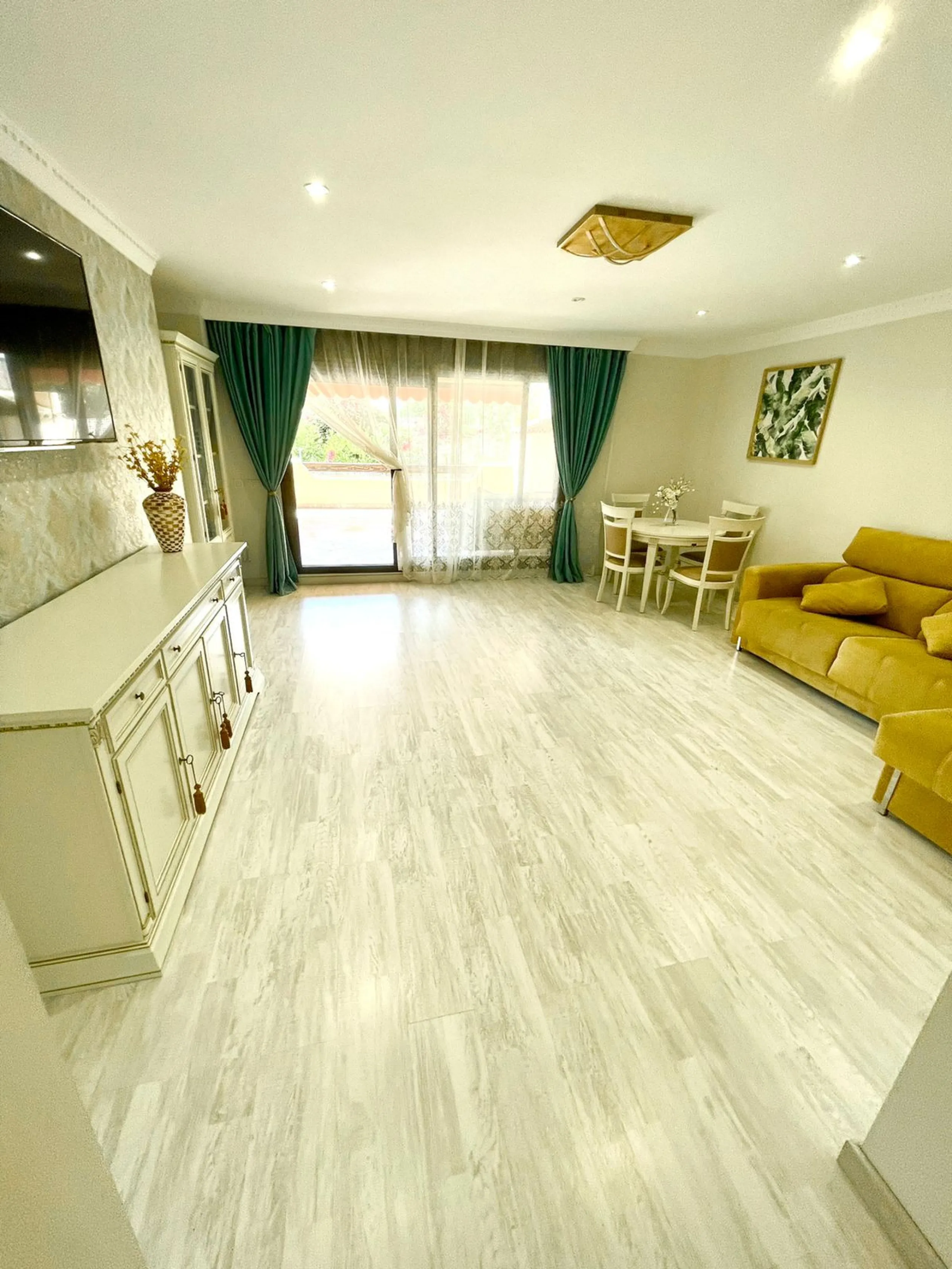 Middle Floor Apartment, Benahavís, Costa del Sol.