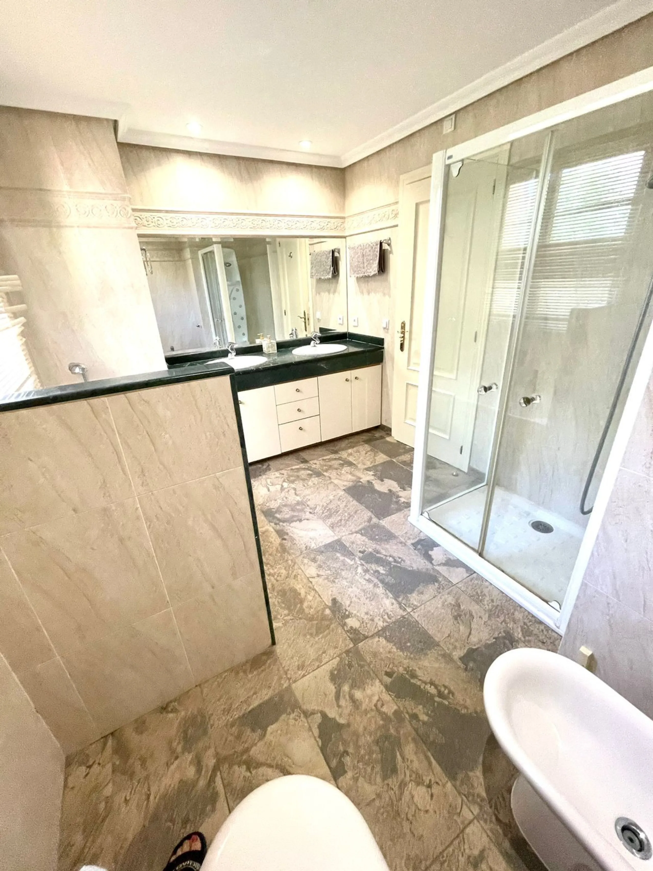 Middle Floor Apartment, Benahavís, Costa del Sol.