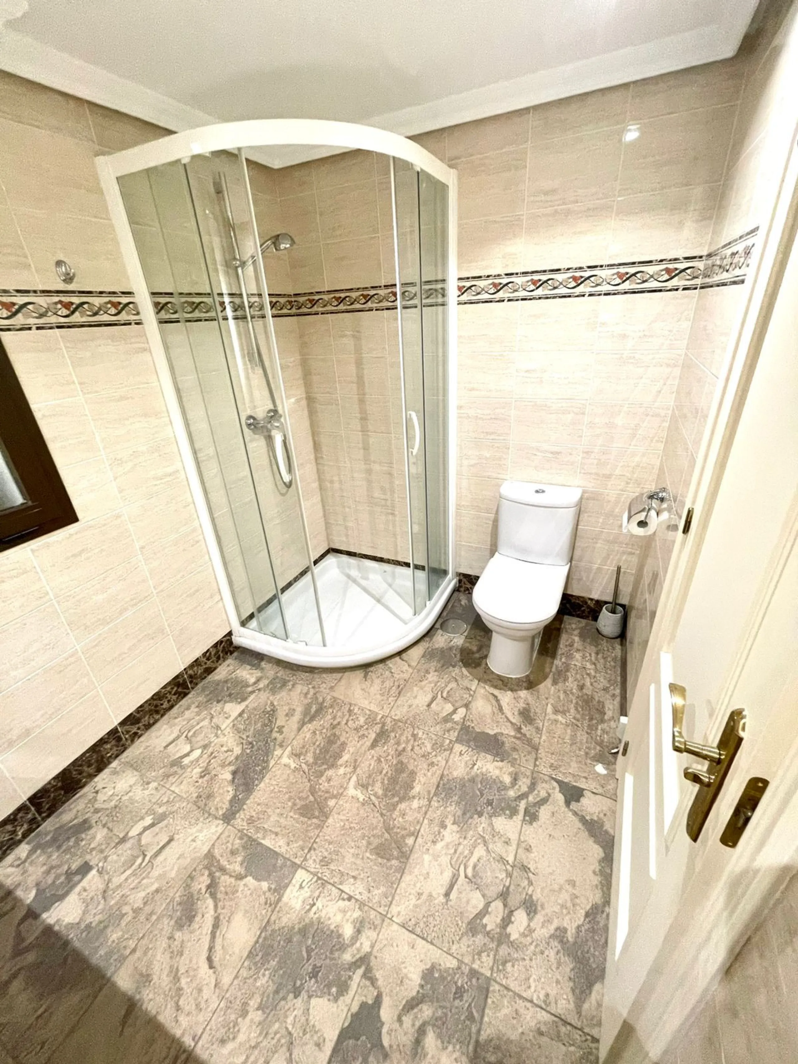 Middle Floor Apartment, Benahavís, Costa del Sol.