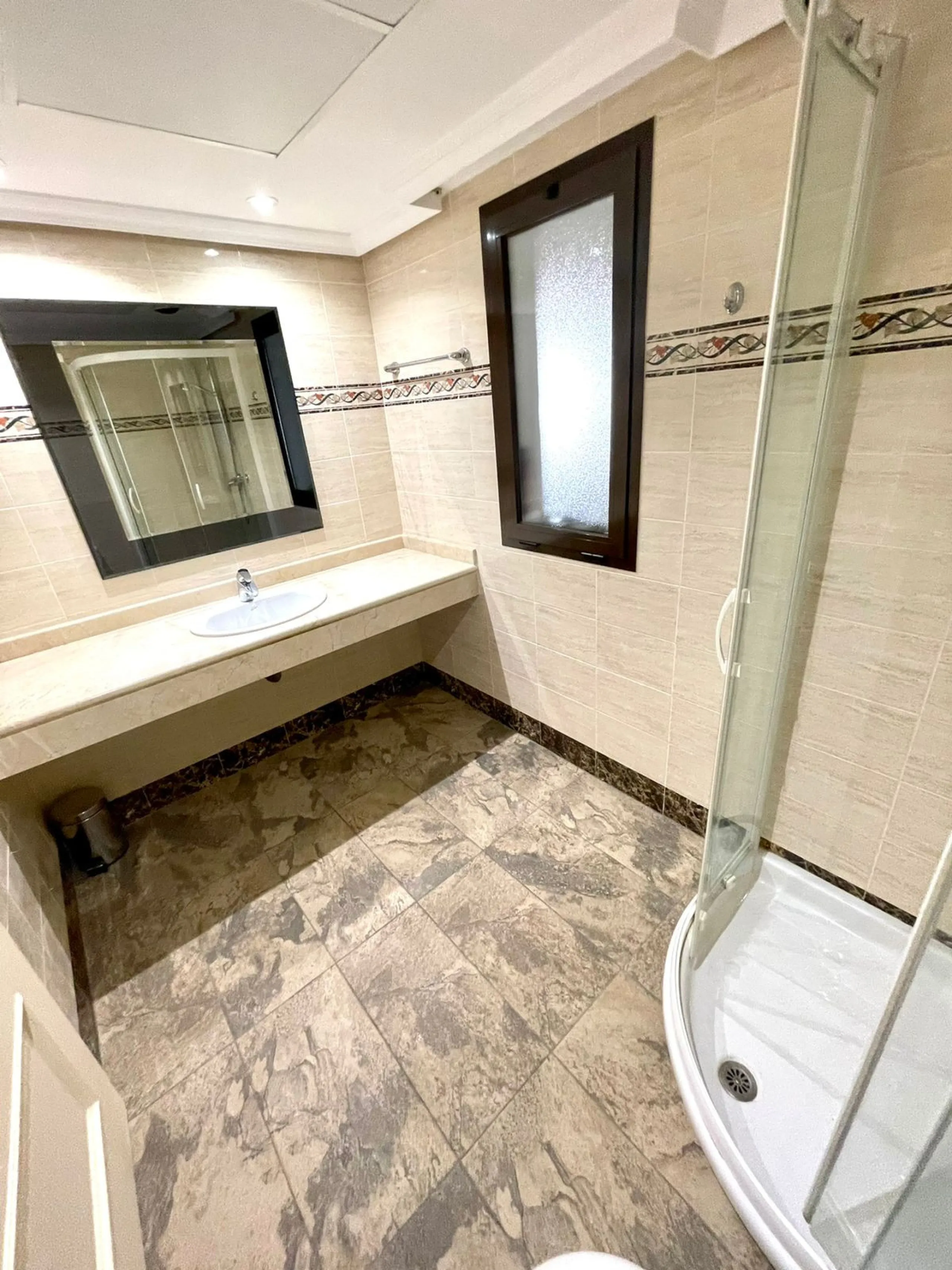 Middle Floor Apartment, Benahavís, Costa del Sol.