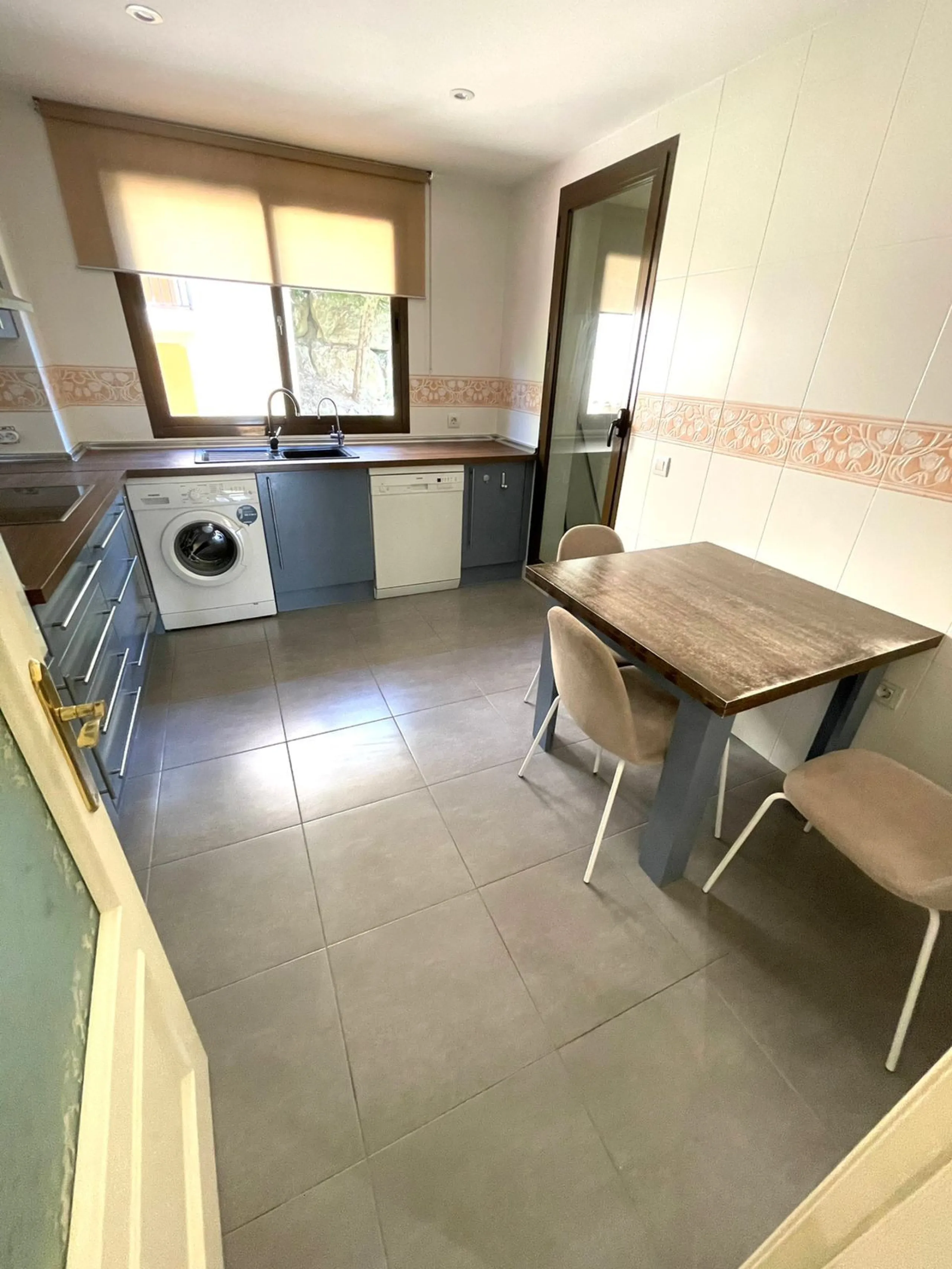 Middle Floor Apartment, Benahavís, Costa del Sol.