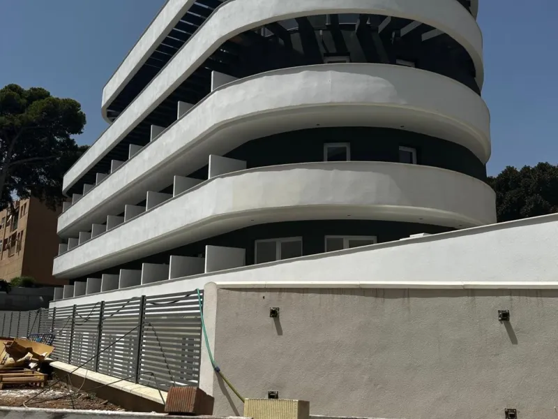 Commercial - Hotel в продаже в Torremolinos, Málaga. В доме 59 спален и 59 ванных комнат. Площадь дома 3370 м²