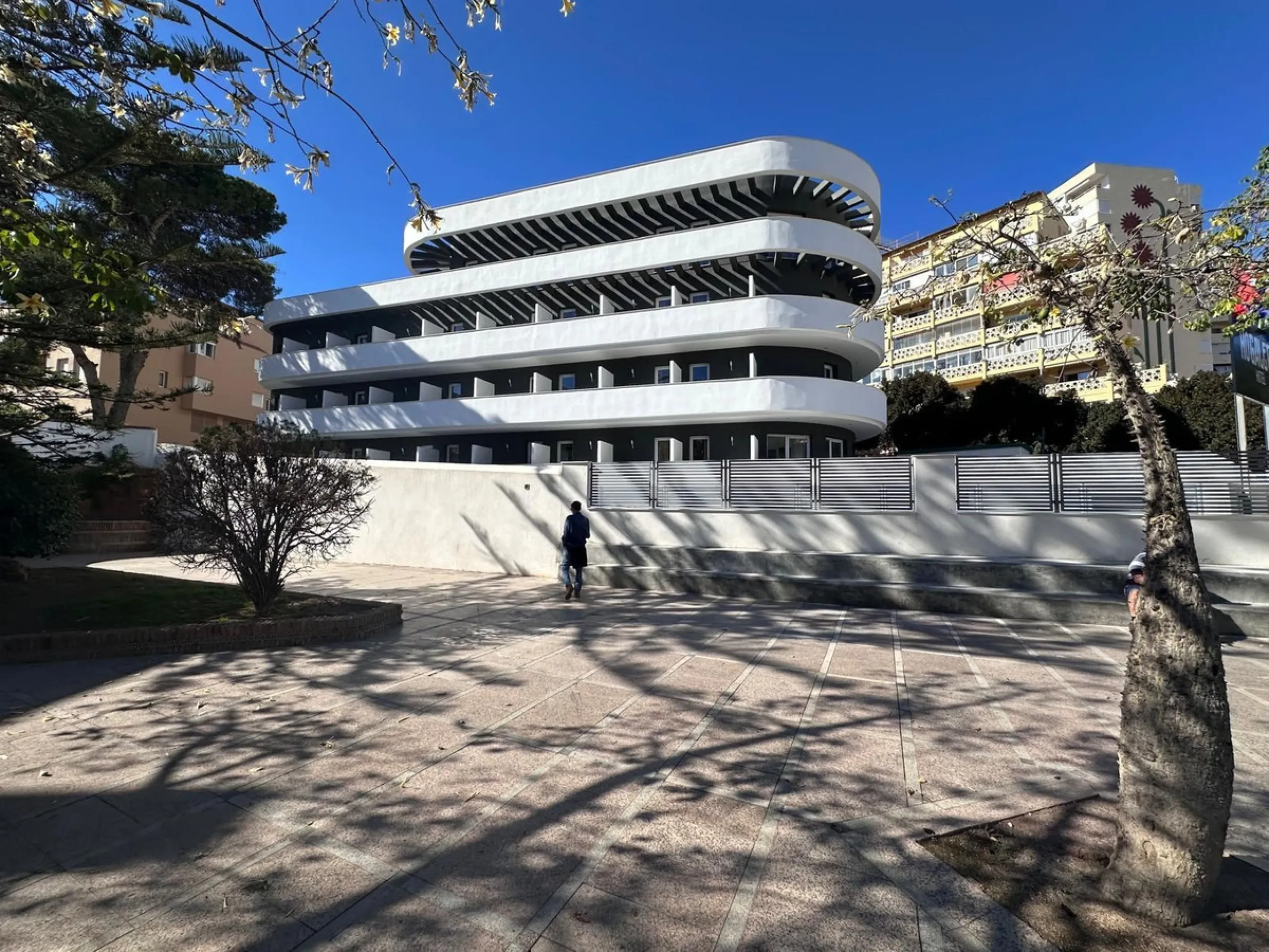 Commercial - Hotel в продаже в Torremolinos, Málaga. В доме 59 спален и 59 ванных комнат. Площадь дома 3370 м²