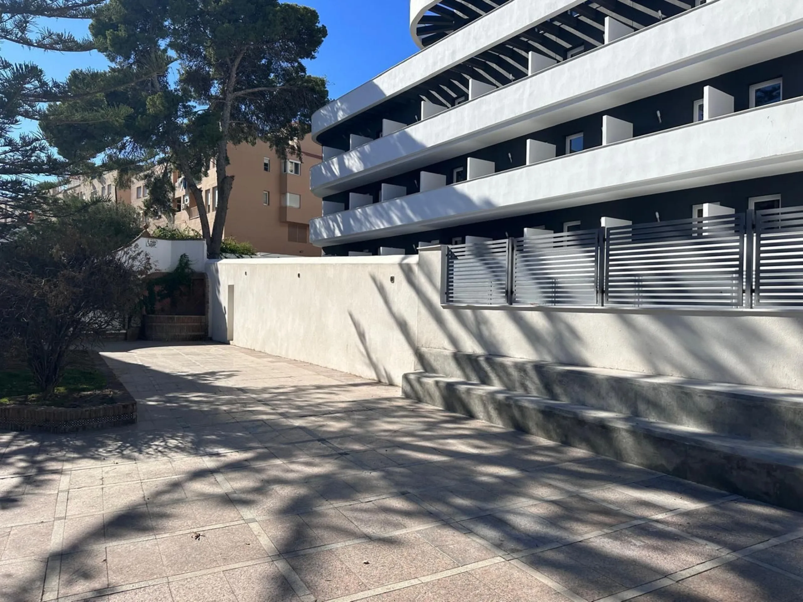 Commercial - Hotel в продаже в Torremolinos, Málaga. В доме 59 спален и 59 ванных комнат. Площадь дома 3370 м²