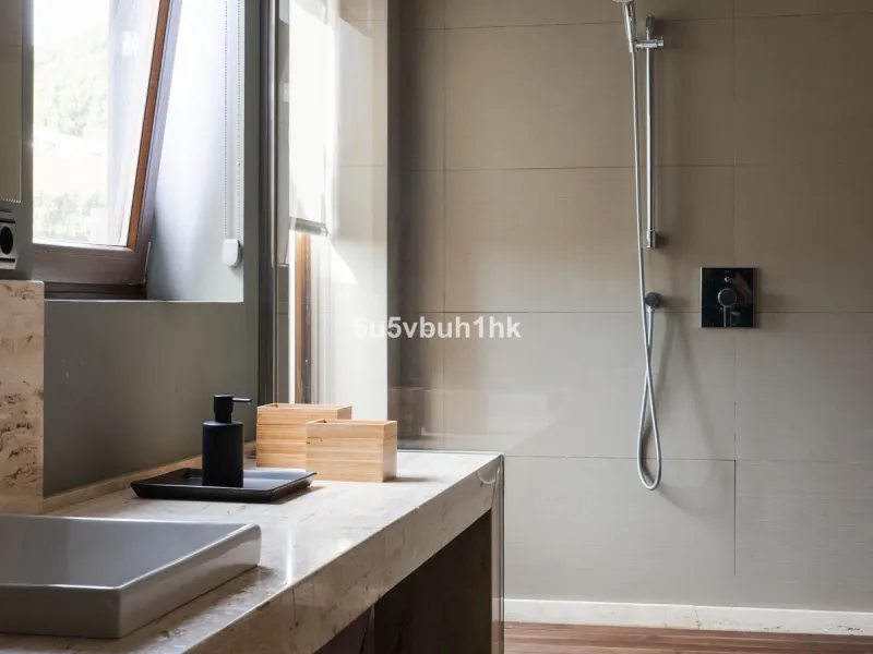 Situated in the prestigious neighborhood of Pinares de San Antón, this charming villa offers an inviting blend of comfort, style, and privacy. Set in one of Málaga's most sought-after areas, the property enjoys stunning views of lush greenery and the spar
