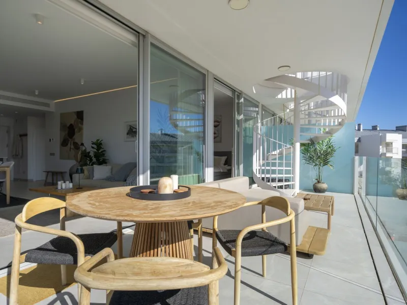 Elegant Penthouse with Breathtaking Views in Higuerón, Fuengirola