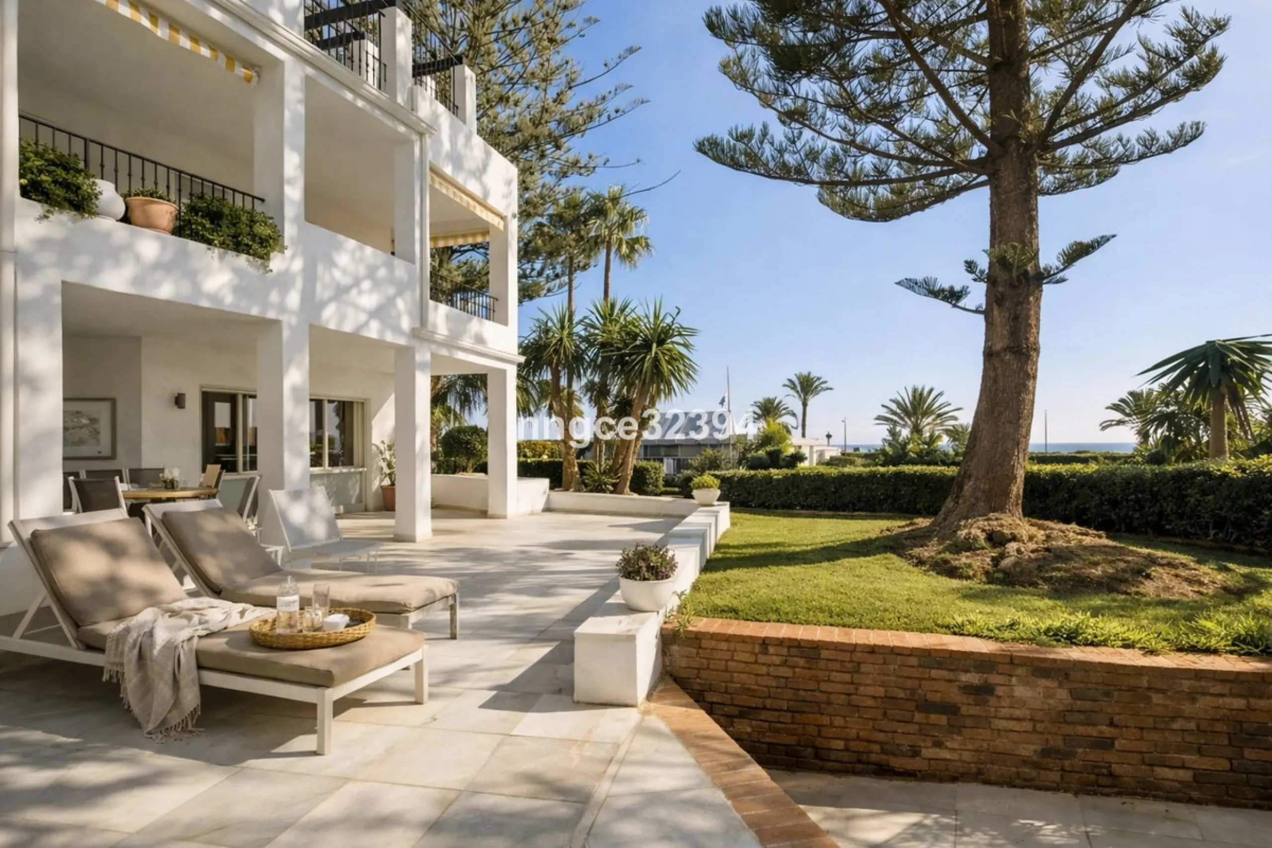 Beach Ground-Floor Garden Apartment | San Pedro de Alcántara Playa