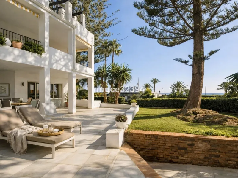 Beach Ground-Floor Garden Apartment | San Pedro de Alcántara Playa