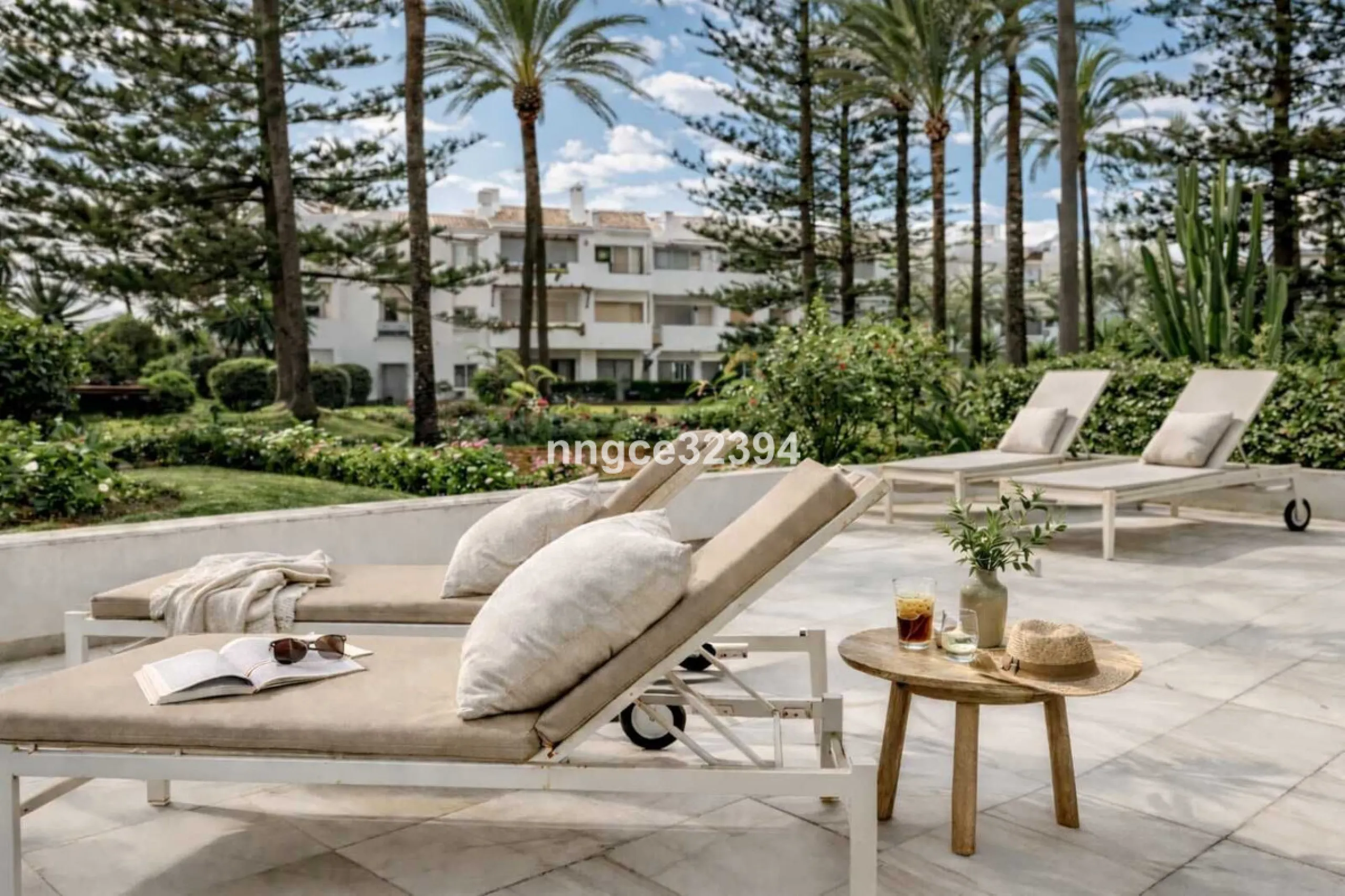 Beach Ground-Floor Garden Apartment | San Pedro de Alcántara Playa