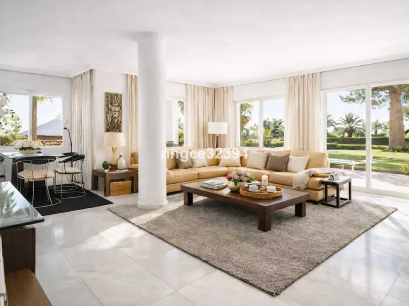 Beach Ground-Floor Garden Apartment | San Pedro de Alcántara Playa