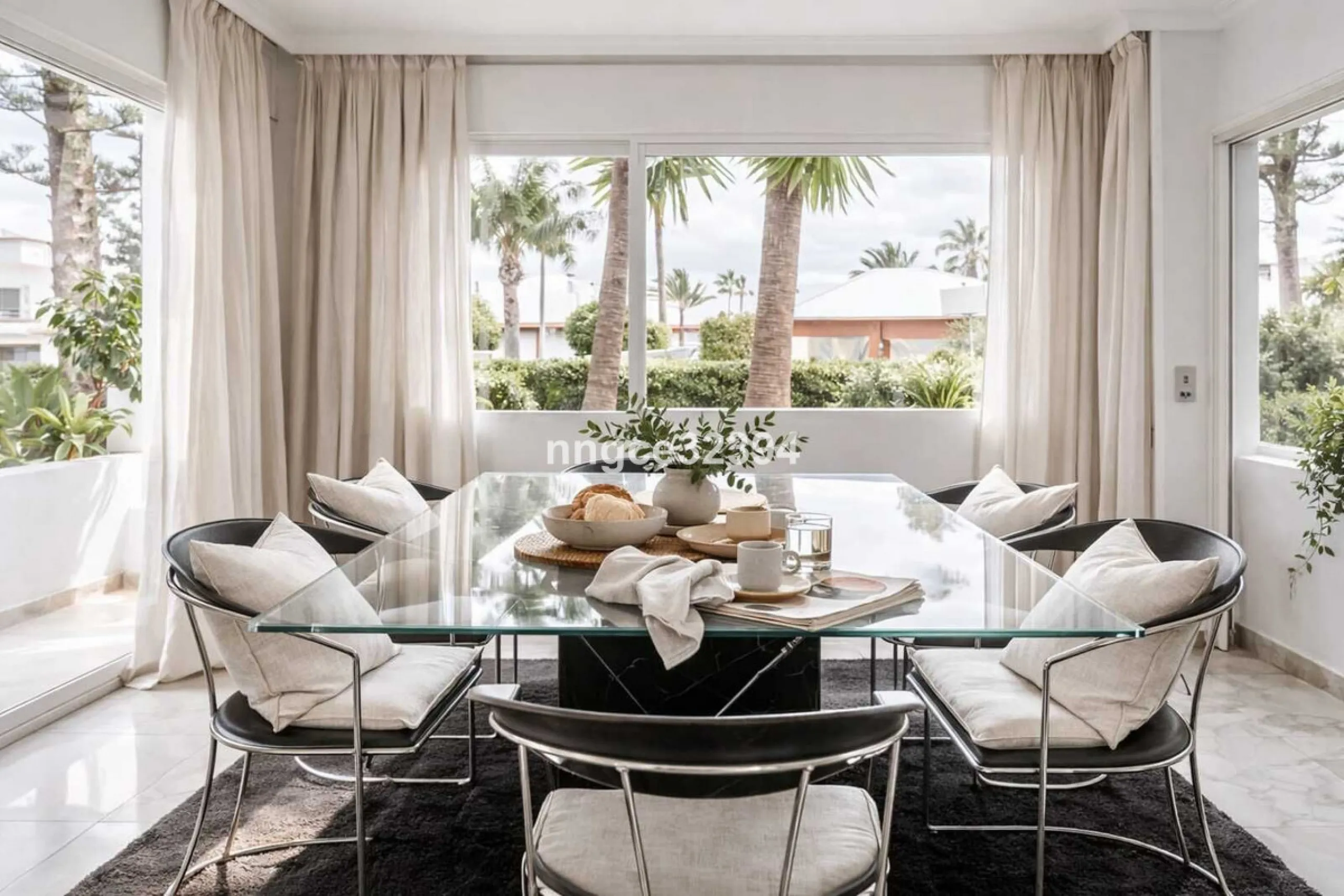 Beach Ground-Floor Garden Apartment | San Pedro de Alcántara Playa