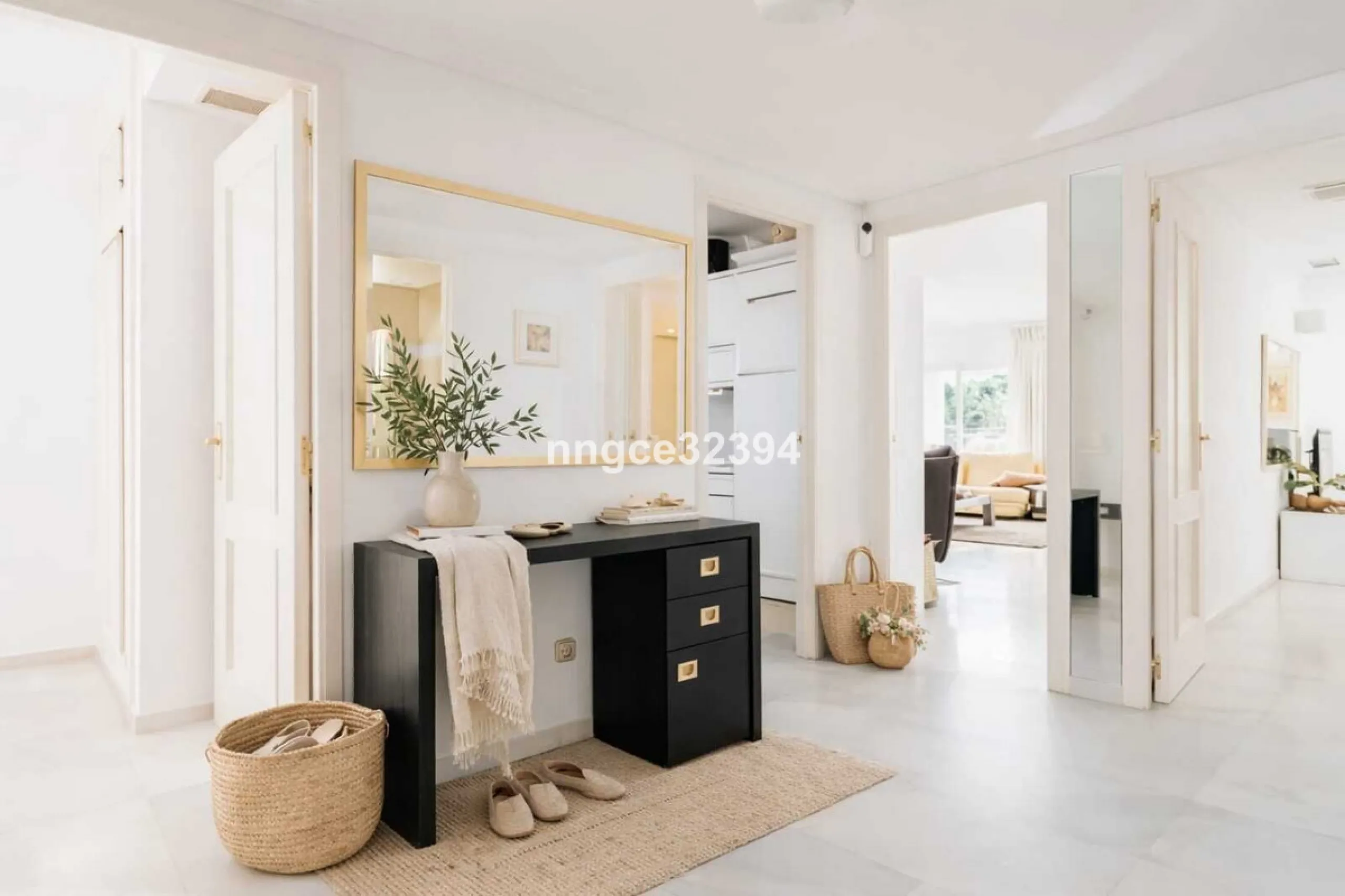 Beach Ground-Floor Garden Apartment | San Pedro de Alcántara Playa