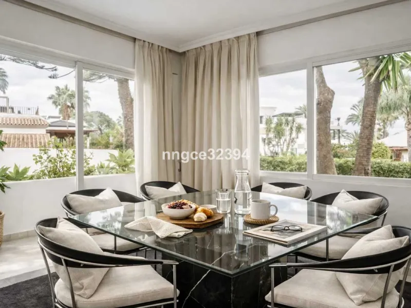 Beach Ground-Floor Garden Apartment | San Pedro de Alcántara Playa