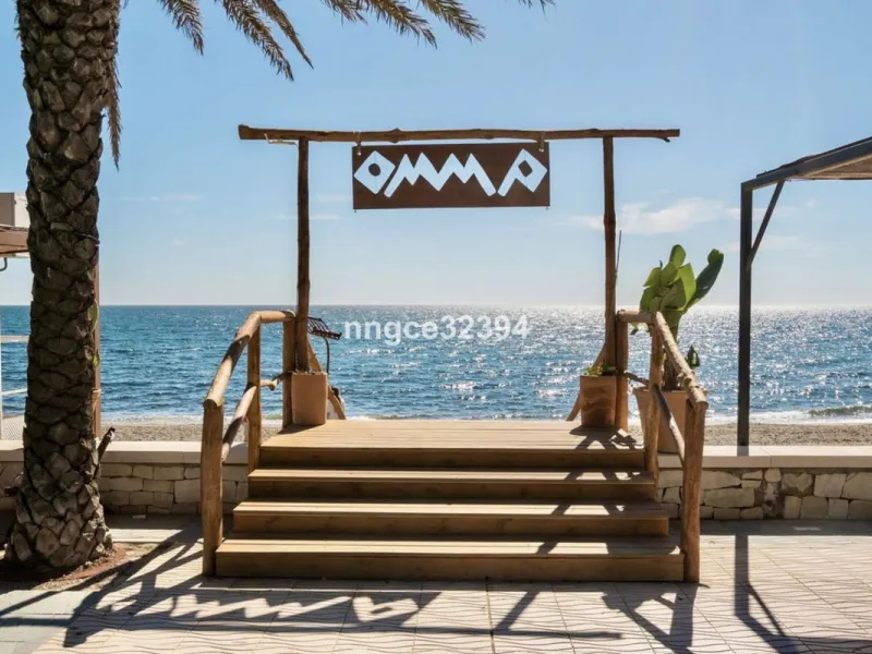 Beach Ground-Floor Garden Apartment | San Pedro de Alcántara Playa