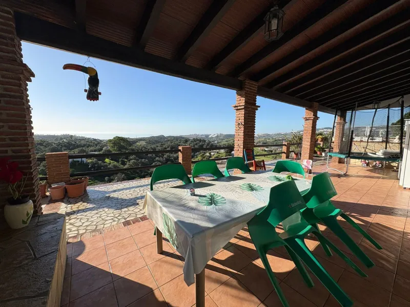 * Independent 3-Bedroom Villa with Private Pool and Stunning Panoramic Views in La Cala de Mijas *