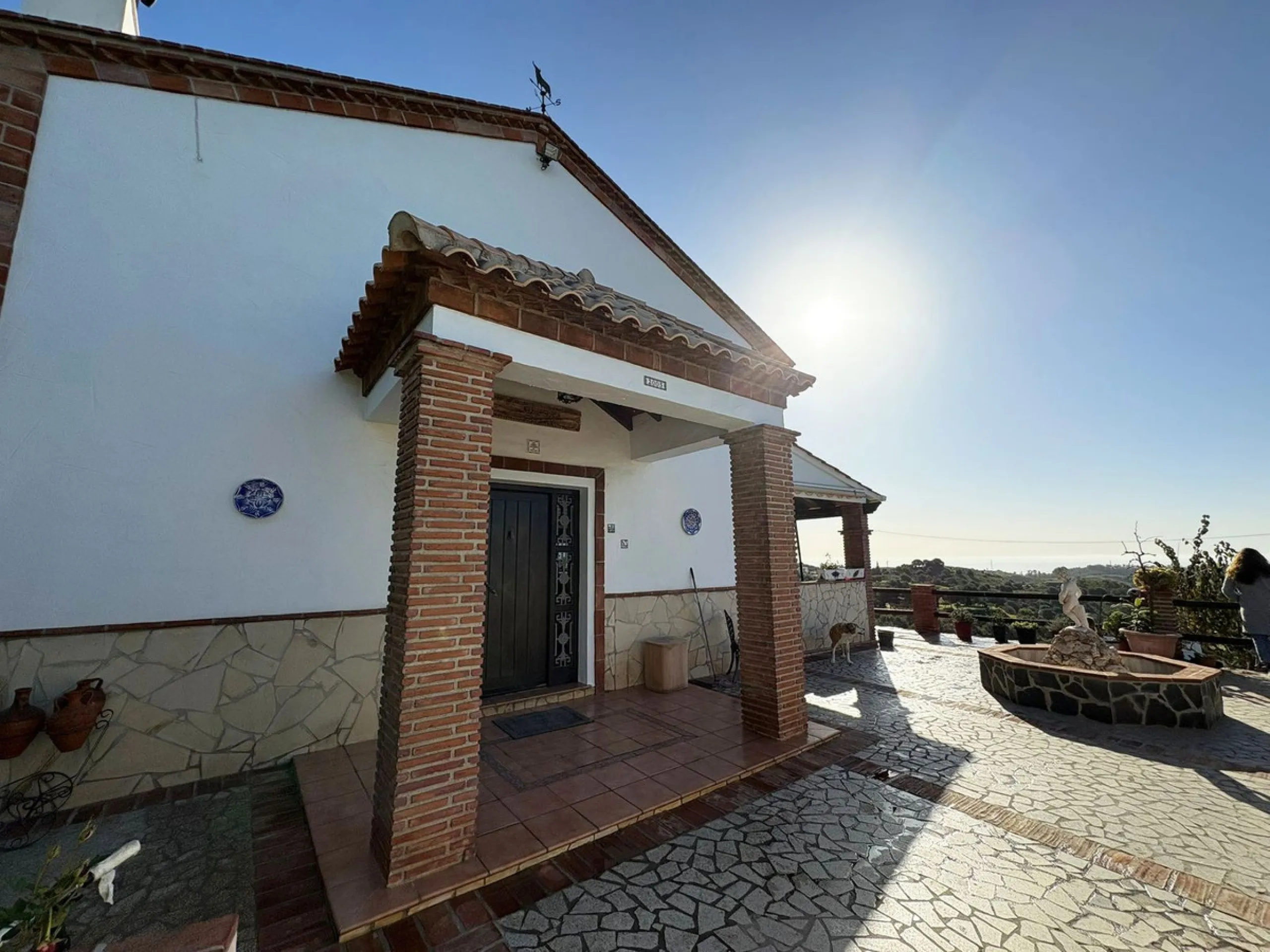 * Independent 3-Bedroom Villa with Private Pool and Stunning Panoramic Views in La Cala de Mijas *