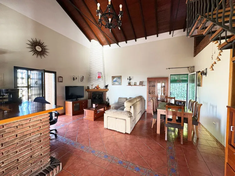 * Independent 3-Bedroom Villa with Private Pool and Stunning Panoramic Views in La Cala de Mijas *