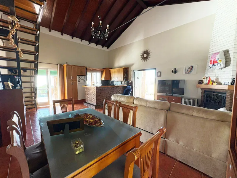* Independent 3-Bedroom Villa with Private Pool and Stunning Panoramic Views in La Cala de Mijas *