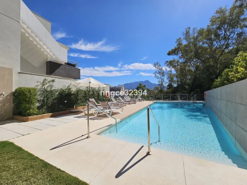 **Stunning Penthouse with Panoramic Sea & Golf Views in La Quinta, Benahavis**