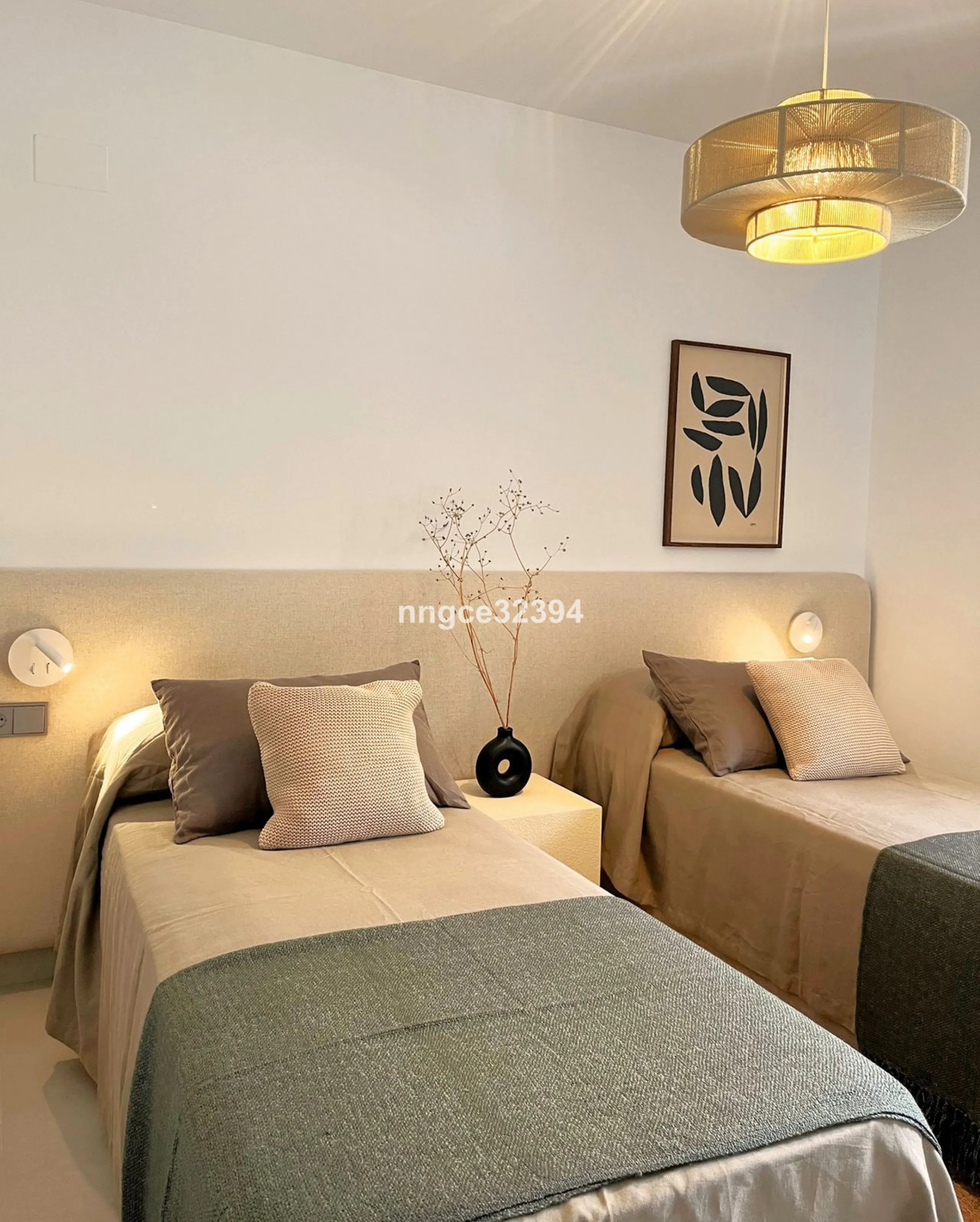 **Stunning Penthouse with Panoramic Sea & Golf Views in La Quinta, Benahavis**
