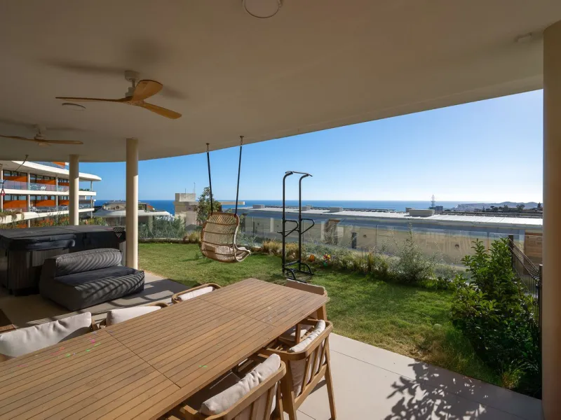Tucked away in the tranquil hills of El Higueron, this stylish newly built community is an exceptional residential urbanization that beautifully combines the best of luxury living, nature, and modern design. Just a short 3-minute walk from the renowned Hi