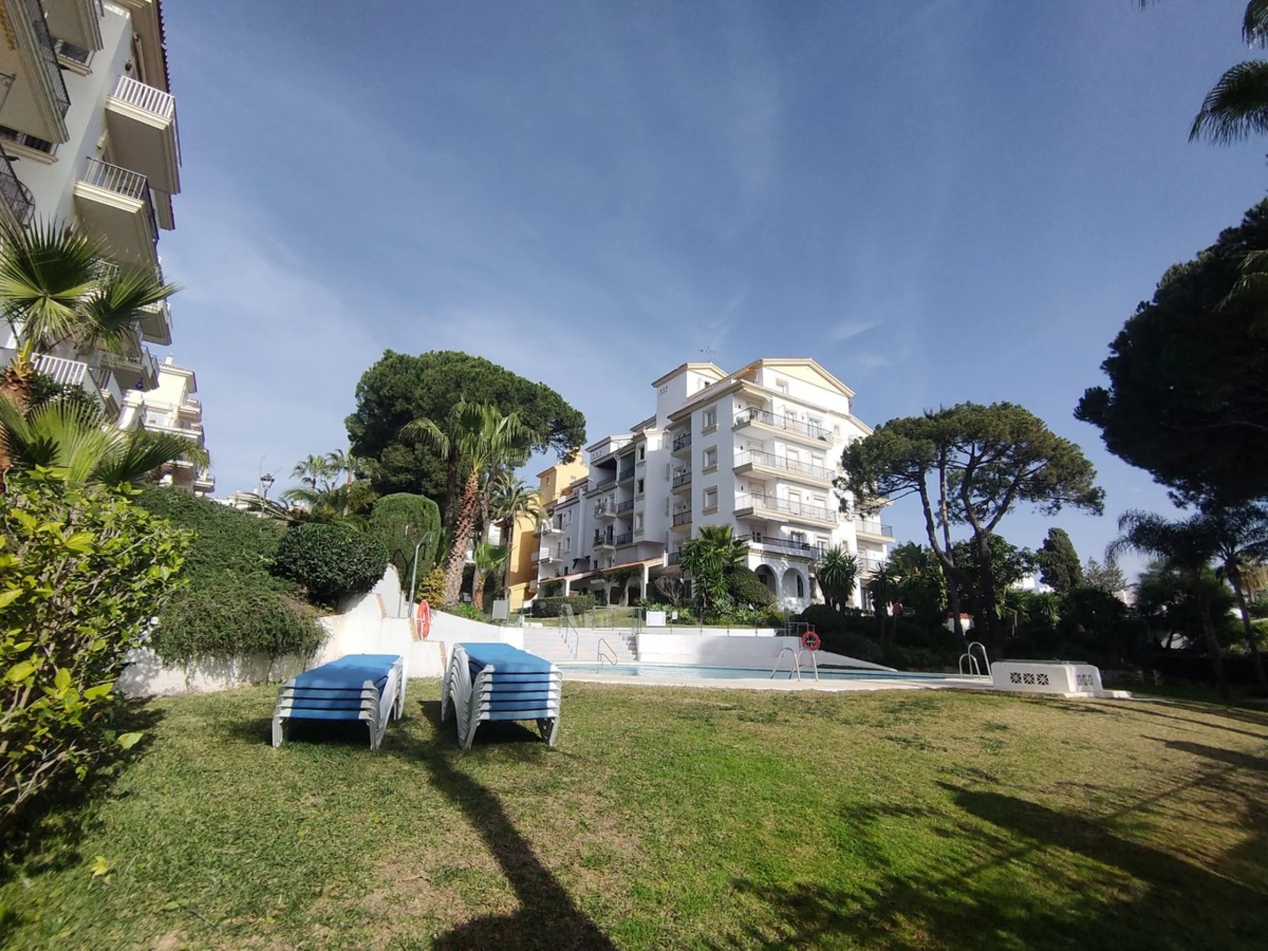 Апартамент нижний этаж, Puerto Banús, Costa del Sol