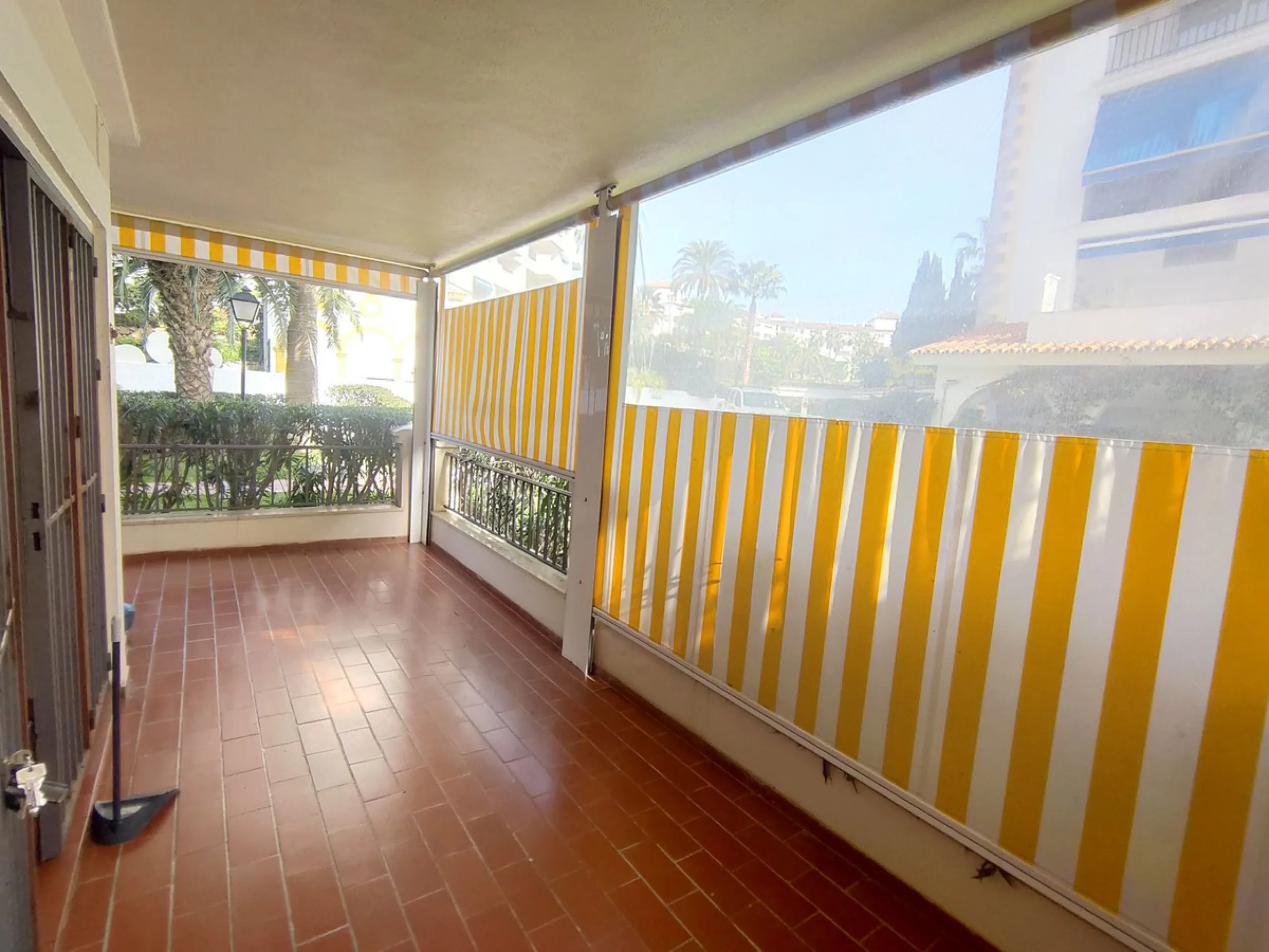Апартамент нижний этаж, Puerto Banús, Costa del Sol