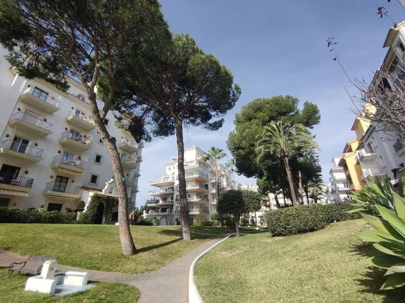 Апартамент нижний этаж, Puerto Banús, Costa del Sol