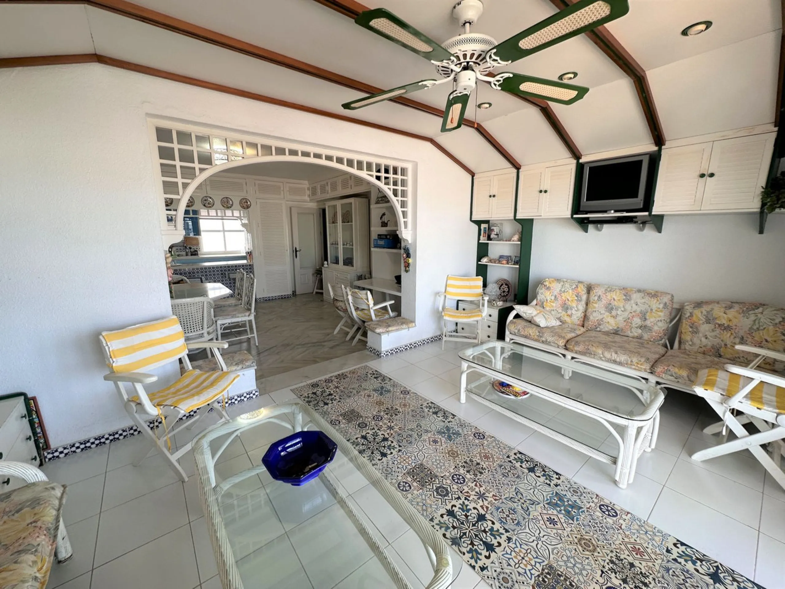 Apartment - Penthouse в продаже в Fuengirola, Málaga. В доме 3 спален и 2 ванных комнат. Площадь дома 135 м²