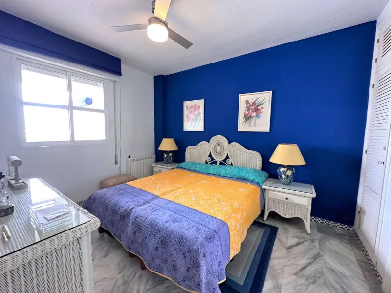 Apartment - Penthouse в продаже в Fuengirola, Málaga. В доме 3 спален и 2 ванных комнат. Площадь дома 135 м²