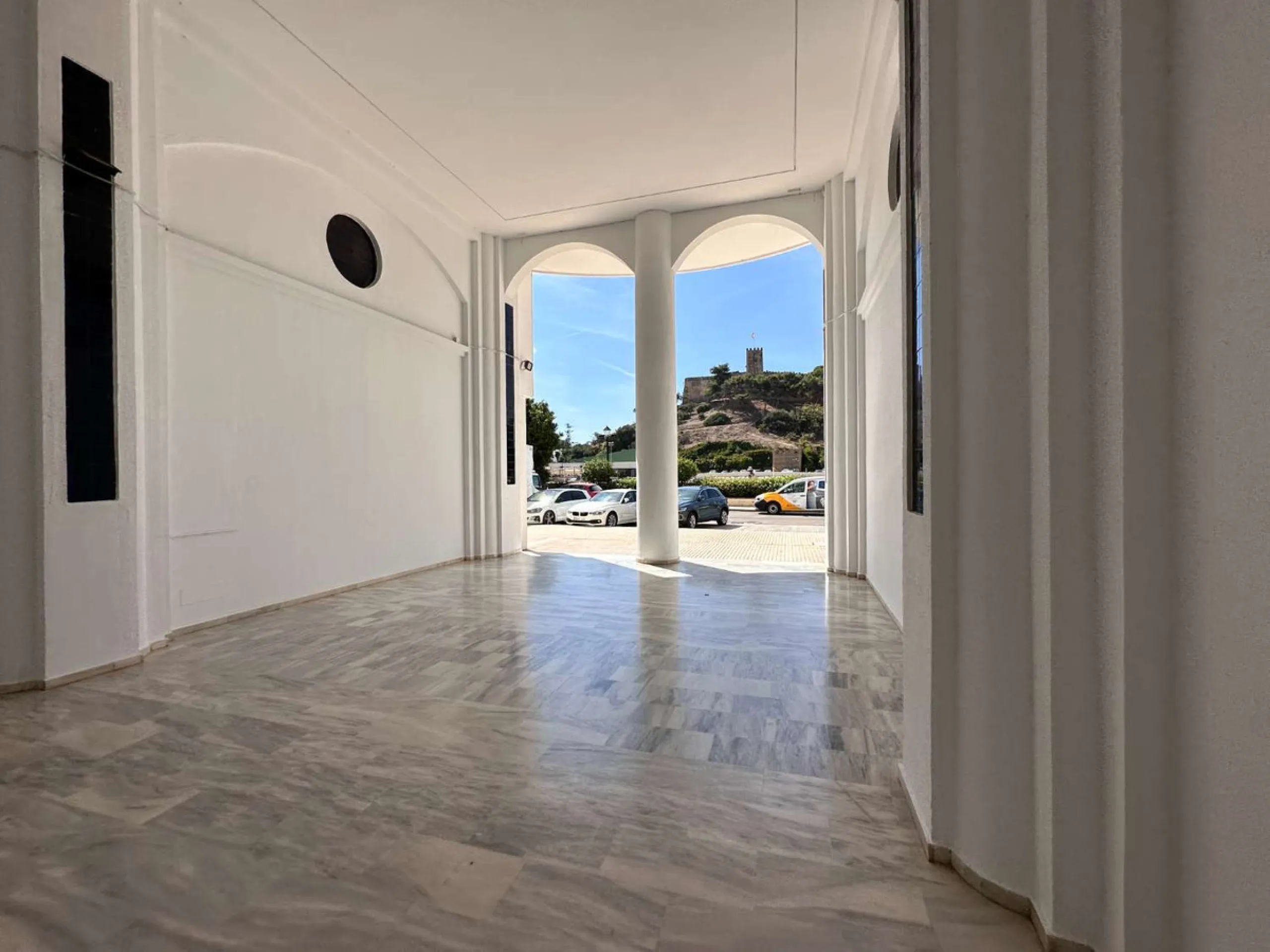 Apartment - Penthouse в продаже в Fuengirola, Málaga. В доме 3 спален и 2 ванных комнат. Площадь дома 135 м²