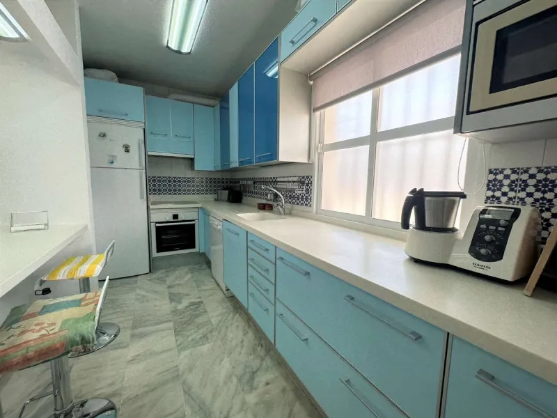Apartment - Penthouse в продаже в Fuengirola, Málaga. В доме 3 спален и 2 ванных комнат. Площадь дома 135 м²