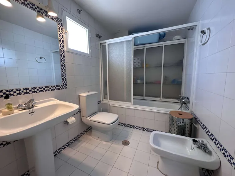 Apartment - Penthouse в продаже в Fuengirola, Málaga. В доме 3 спален и 2 ванных комнат. Площадь дома 135 м²