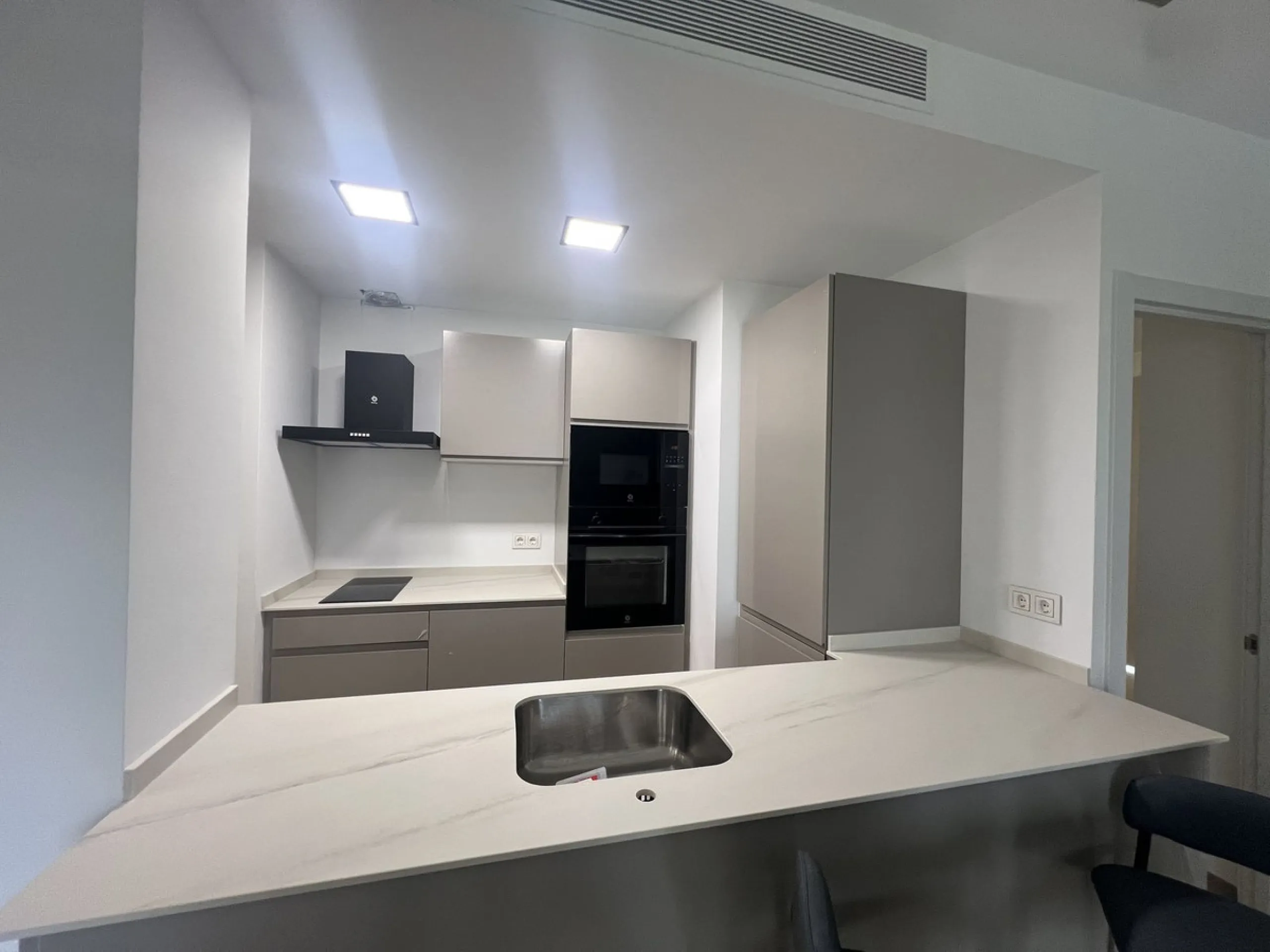 Apartment - Ground Floor Apartment в продаже в Marbella, Málaga. В доме 2 спален и 2 ванных комнат. Площадь дома 110 м²