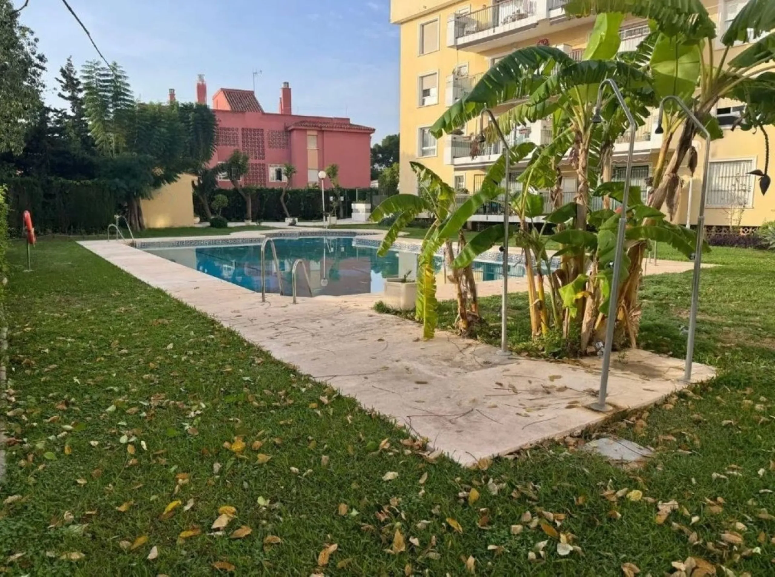Apartment - Duplex в продаже в Torremolinos, Málaga. В доме 3 спален и 3 ванных комнат. Площадь дома 303 м²
