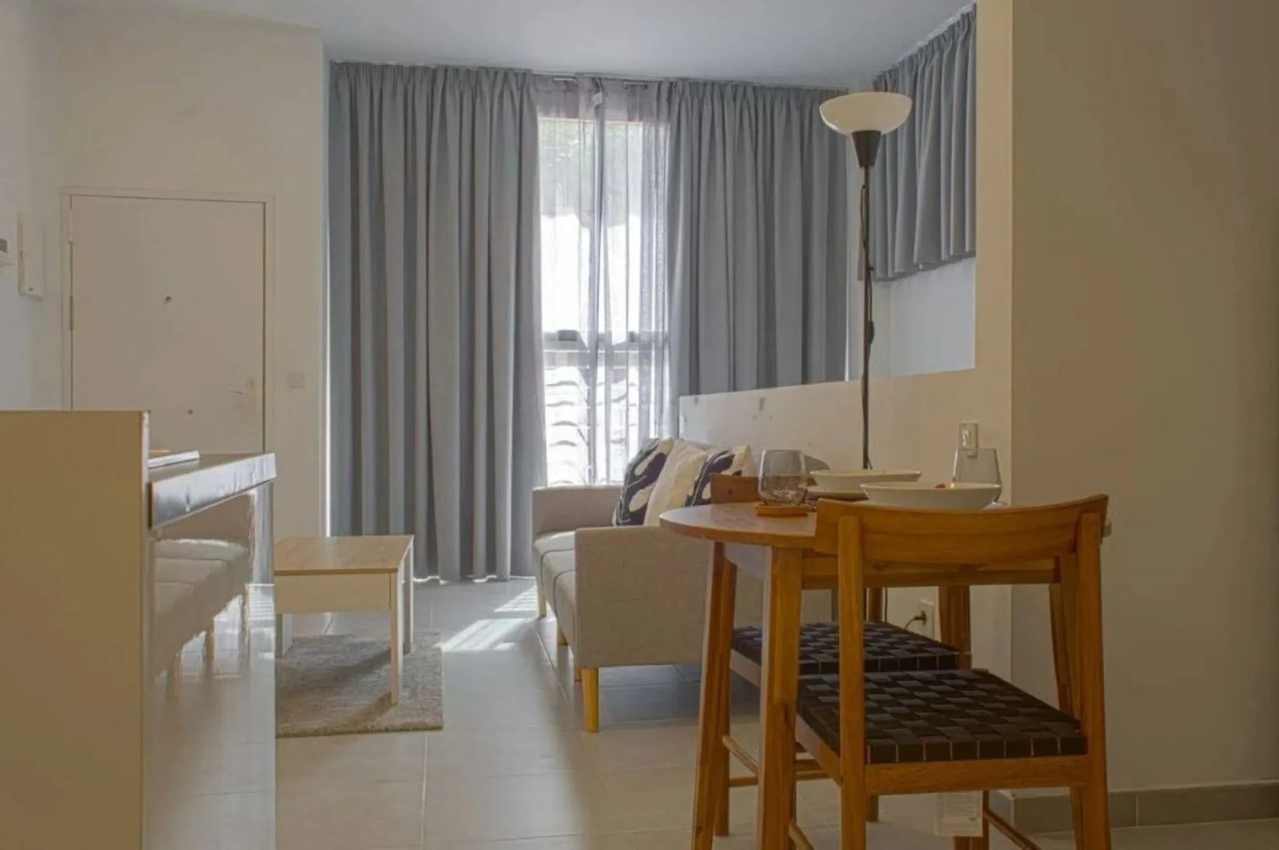 Apartment - Duplex в продаже в Torremolinos, Málaga. В доме 3 спален и 3 ванных комнат. Площадь дома 303 м²