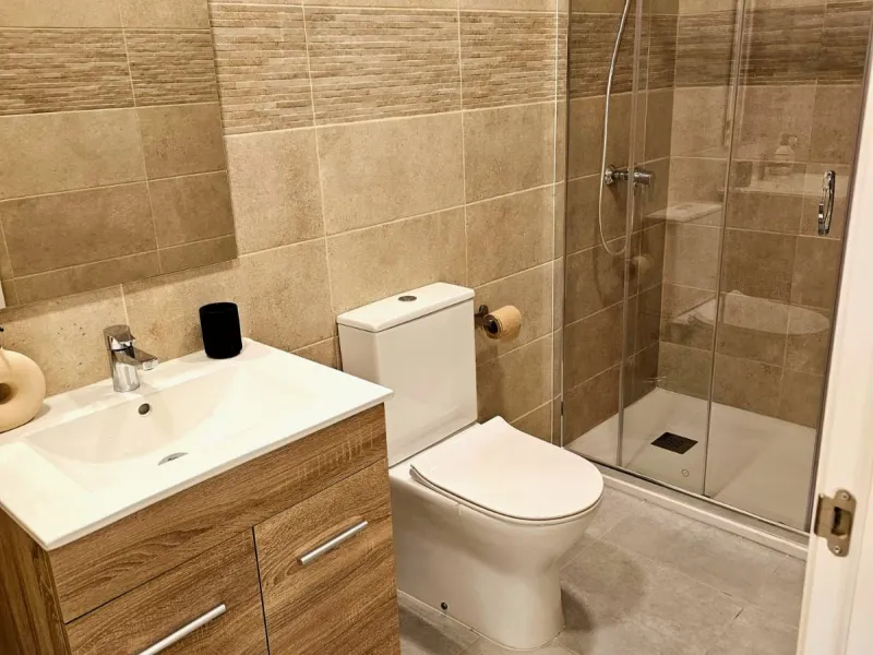 Apartment - Duplex в продаже в Torremolinos, Málaga. В доме 3 спален и 3 ванных комнат. Площадь дома 303 м²