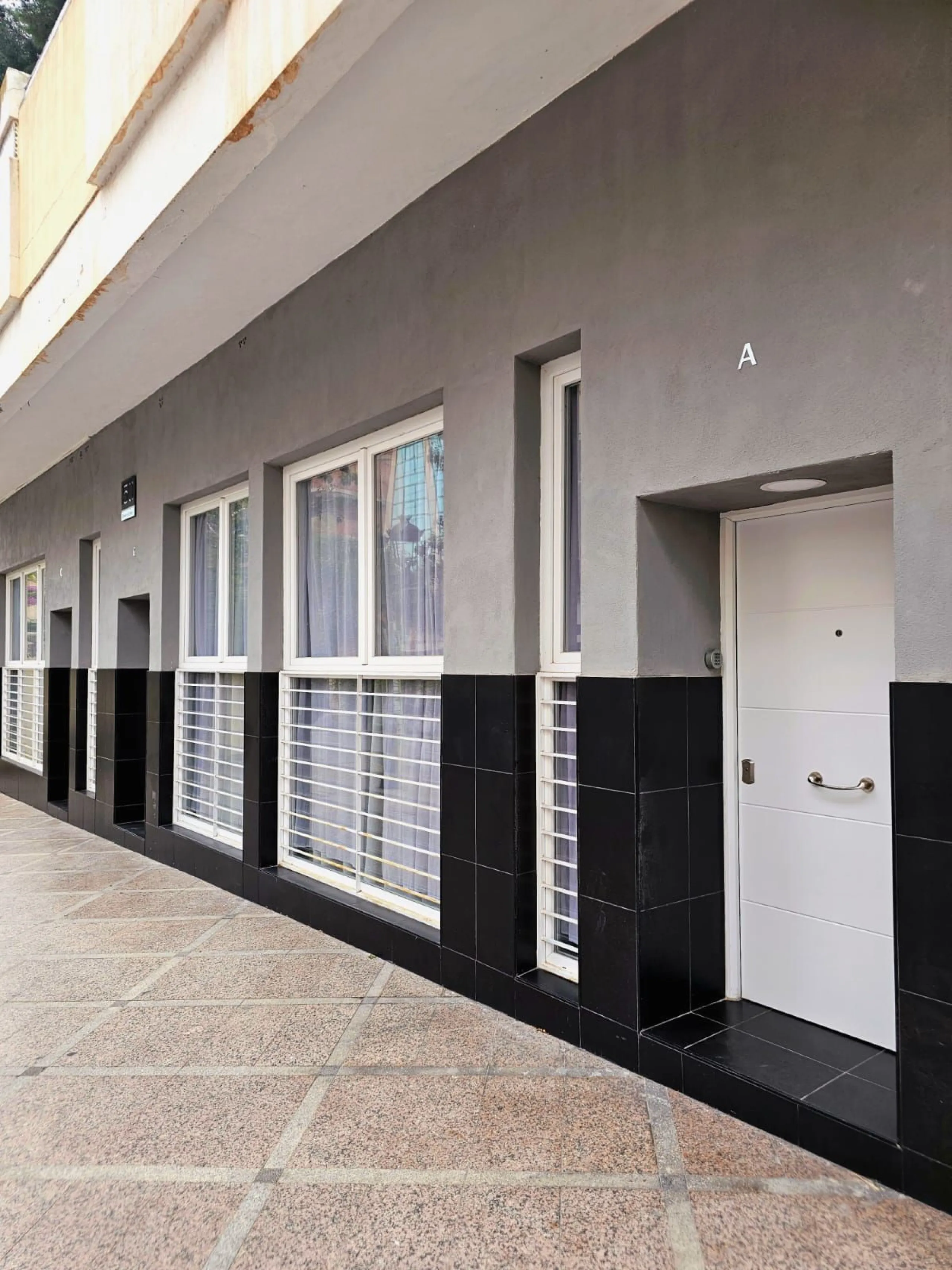 Apartment - Duplex в продаже в Torremolinos, Málaga. В доме 3 спален и 3 ванных комнат. Площадь дома 303 м²