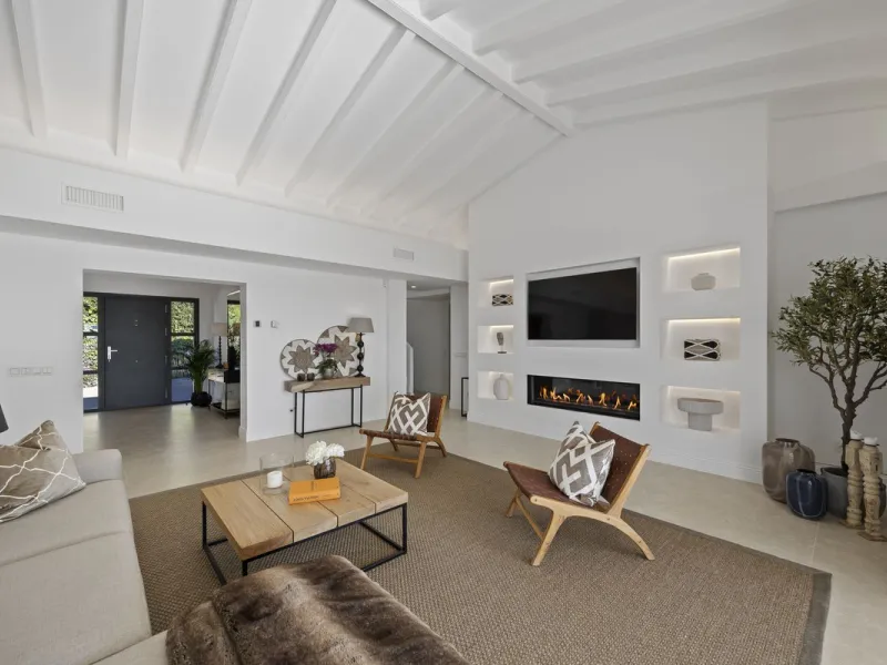 This fantastic totally reformed villa is situated in the