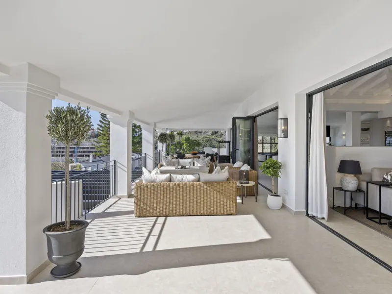 This fantastic totally reformed villa is situated in the