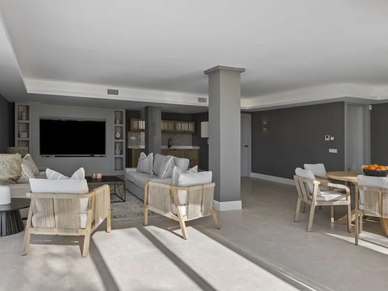 This fantastic totally reformed villa is situated in the