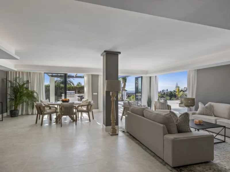 This fantastic totally reformed villa is situated in the