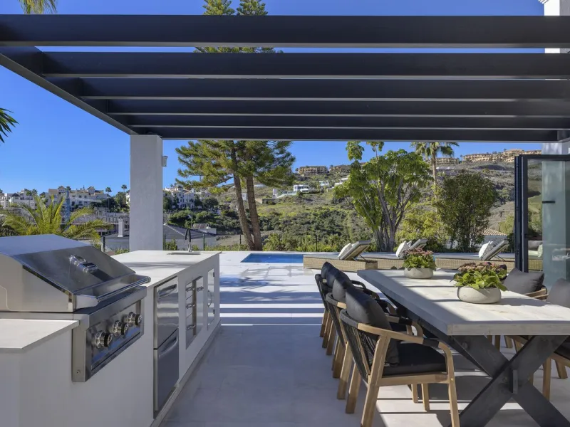 This fantastic totally reformed villa is situated in the