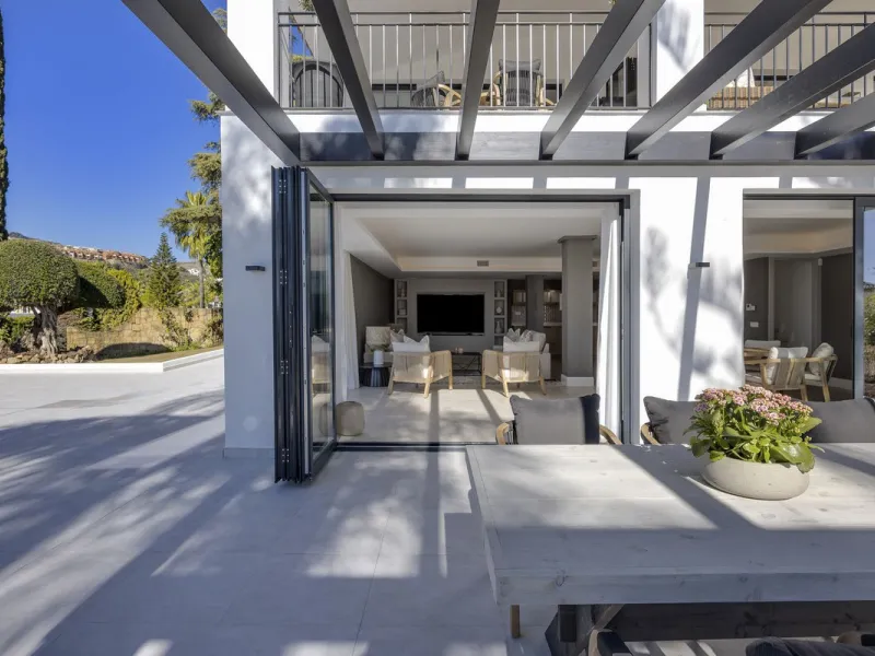 This fantastic totally reformed villa is situated in the