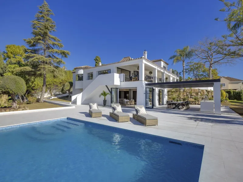 This fantastic totally reformed villa is situated in the